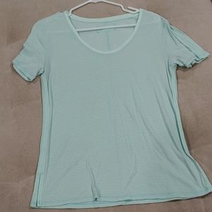 Lululemon t-shirt